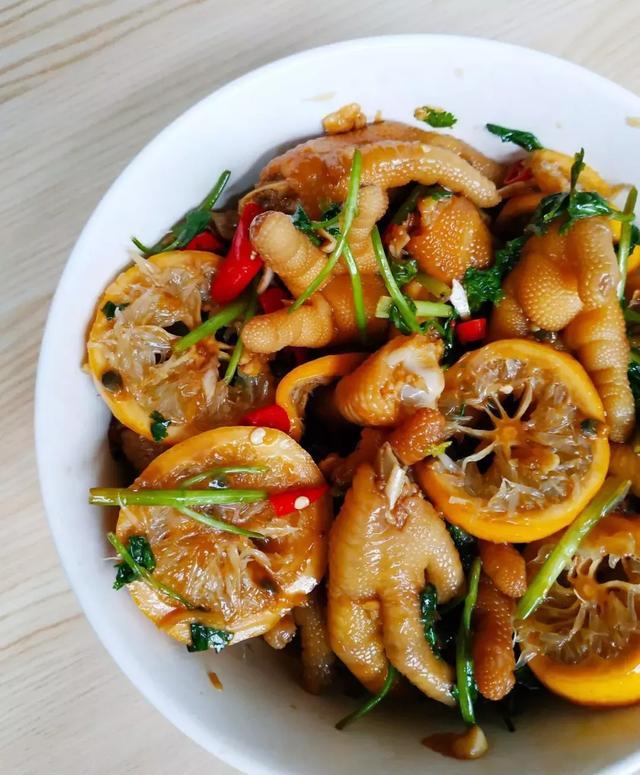 米兰官方宣布今夏首签 4年合约锁定意乙旧将中卫_太阳成集团tyc7111cc(图1) 太阳成集团tyc7111cc