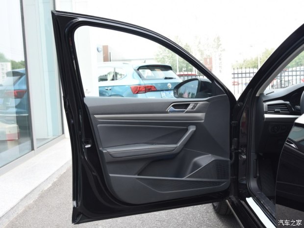 ‘太阳成集团tyc7111cc’二连口岸今年1月份进口木材大幅增长(图2) 太阳成集团tyc7111cc