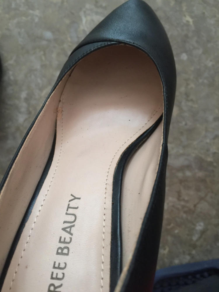 【太阳成集团tyc7111cc】潍坊:家具遭同行仿制引市民议论 商家非常无奈(图1) 太阳成集团tyc7111cc